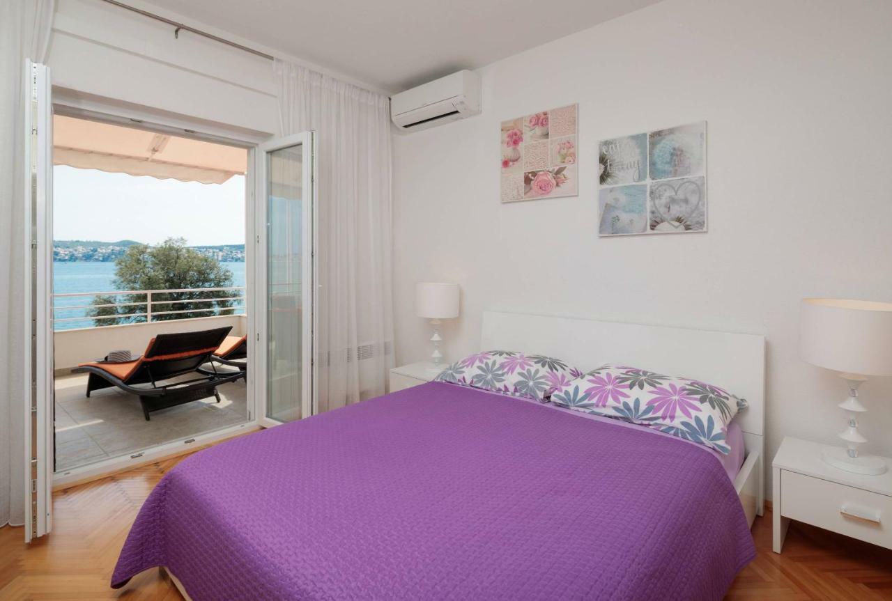 Gem Of The Sea Luxury Beach Apartment With Brand New Heating Infinity Pool Трогир Экстерьер фото